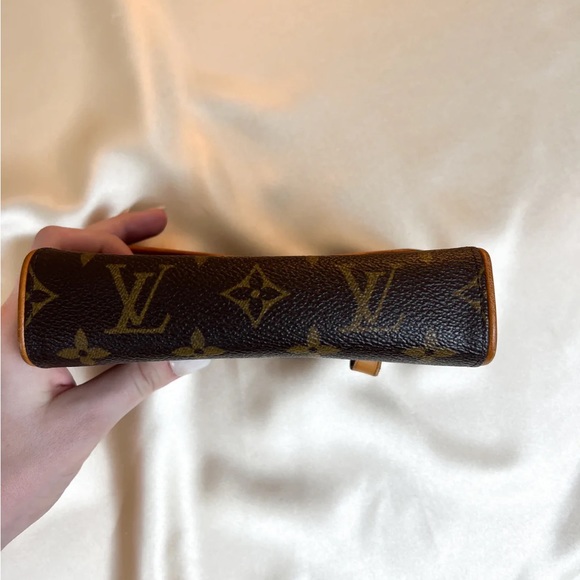 🚨🚨SOLD🚨🚨 Louis Vuitton Pochette Florentine Belt Bag - Picture 10 of 13
